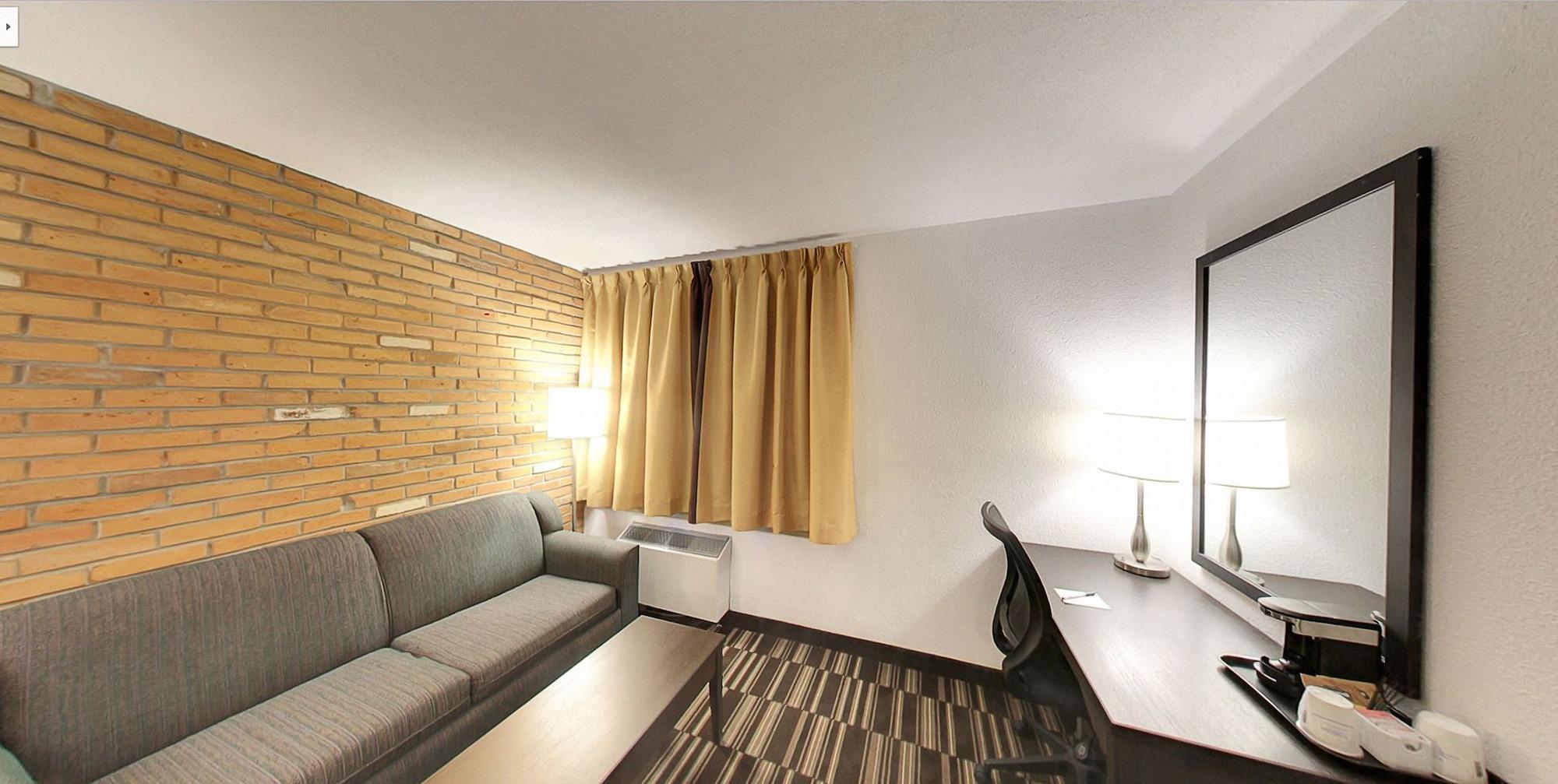 Super 8 By Wyndham On Hotel