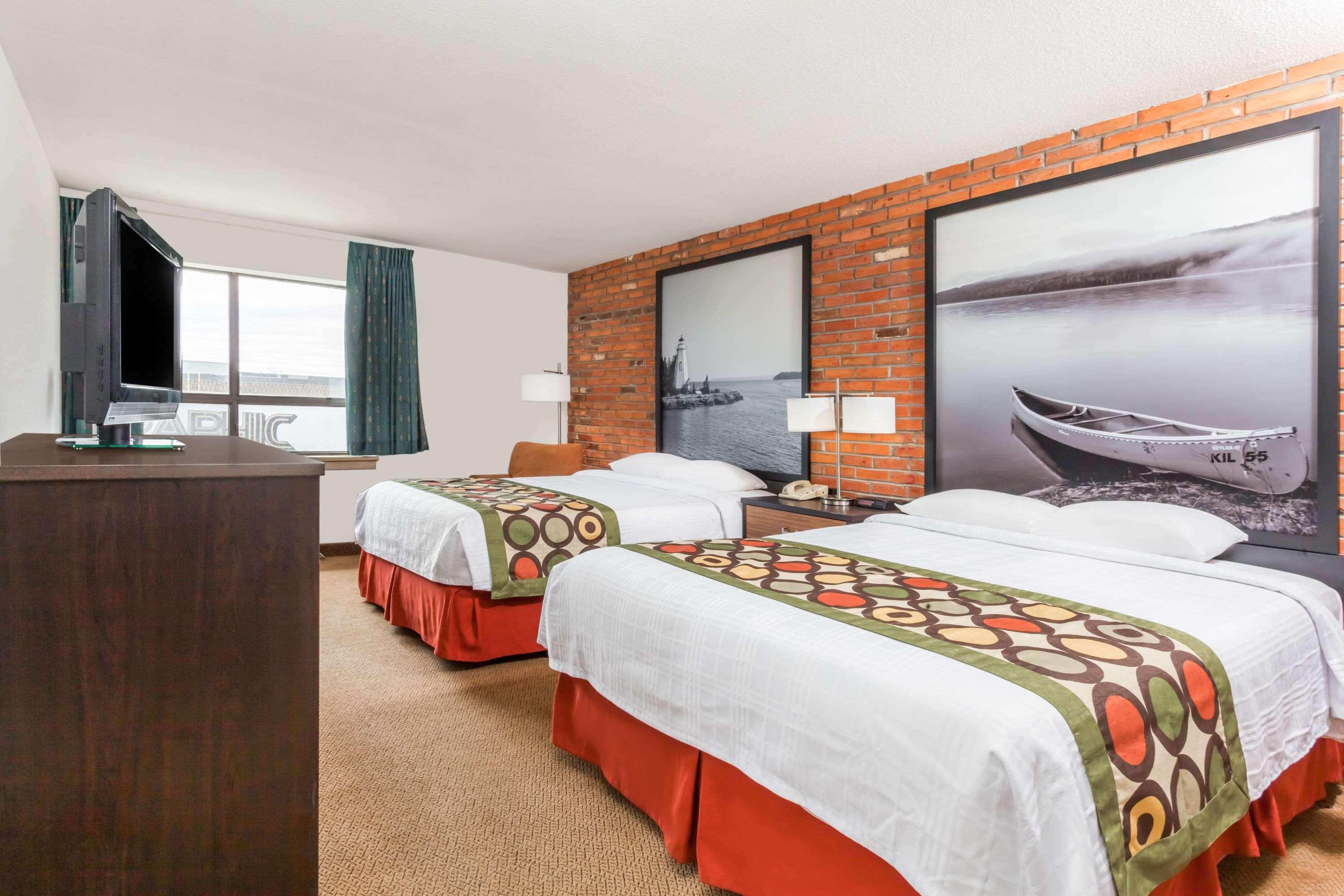 Hotel Super 8 By Wyndham On